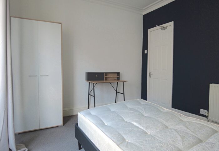 5 Bedroom Terraced House To Rent In St Andrew's Street, Bed Bath, LN5