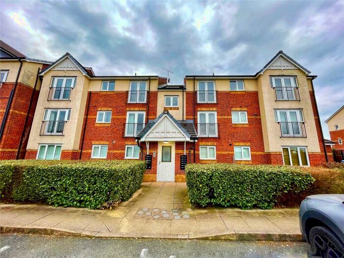 2 Bedroom Apartment To Rent In Pin High Place, Salford, Greater Manchester, M6