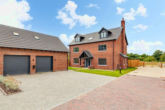 6 Bedroom Detached House For Sale In Inglewood Farm, Walleys Green, Minshull Vernon, Middlewich, CW10