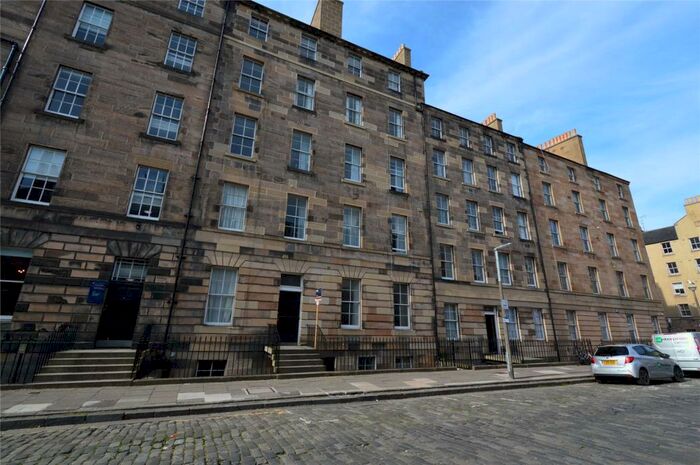 2 Bedroom Flat To Rent In Buccleuch Place, Edinburgh, EH8