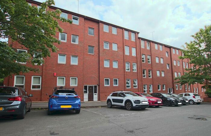 2 Bedroom Flat To Rent In Succoth Street, Anniesland, G13