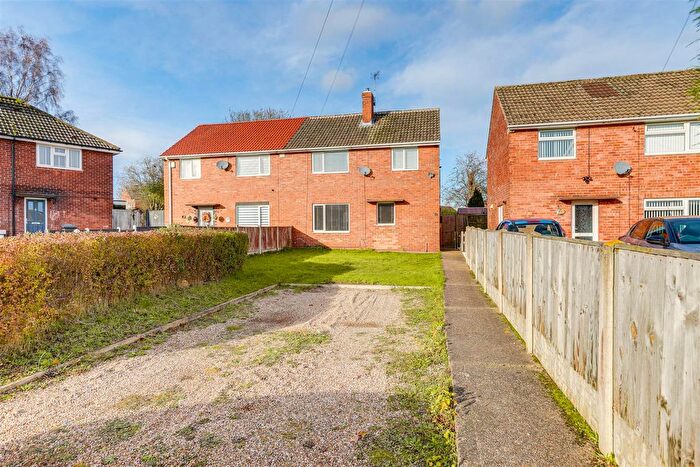 3 Bedroom Semi-Detached House For Sale In Forge Avenue, Calverton, Nottinghamshire, NG14