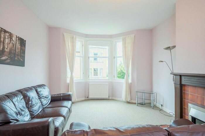 2 Bedroom Flat To Rent In Comely Bank Grove, Edinburgh, EH4