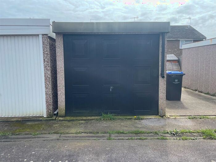 Garage / Parking To Rent In Edmonton Road, Worthing, BN13