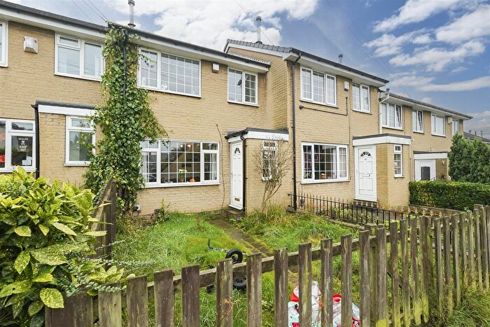 3 Bedroom Terraced House For Sale In Highroyd, Lepton, Huddersfield, HD8
