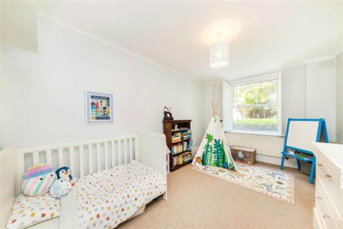 2 Bedroom Flat For Sale In Shooters Hill Road, Blackheath, SE3