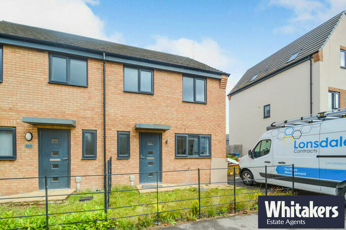 3 Bedroom Semi-Detached House To Rent In Pioneer Way, Kingswood, Hull, HU7