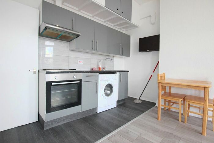1 Bedroom Flat To Rent In Craven Park, London, NW10