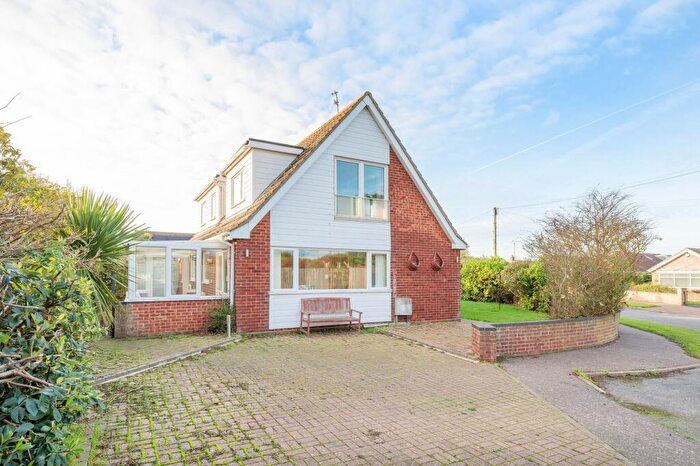 4 Bedroom Detached House For Sale In Winifred Way, Caister-On-Sea, NR30