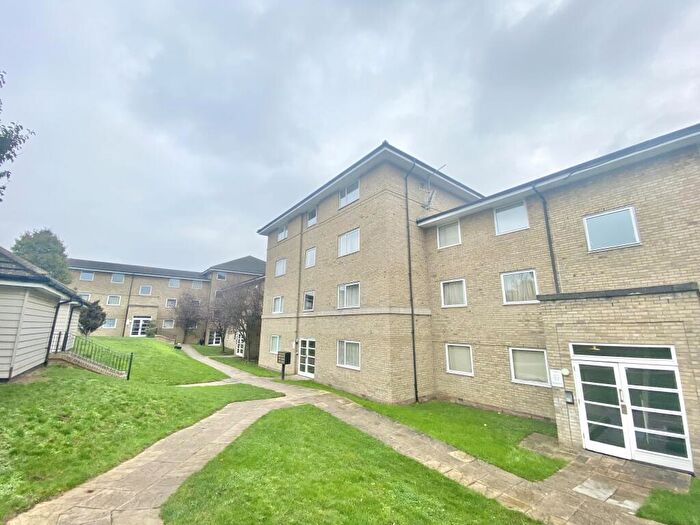 2 Bedroom Flat To Rent In Kingfisher Heights, Hogg Lane. Grays, RM17
