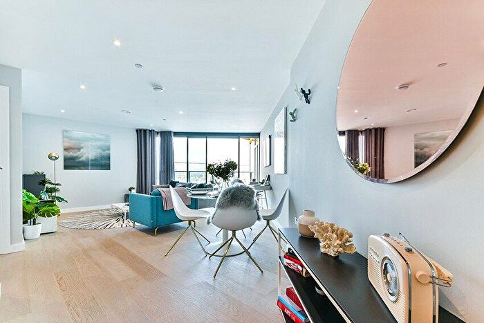 2 Bedroom Apartment To Rent In Churchyard Row, SE11