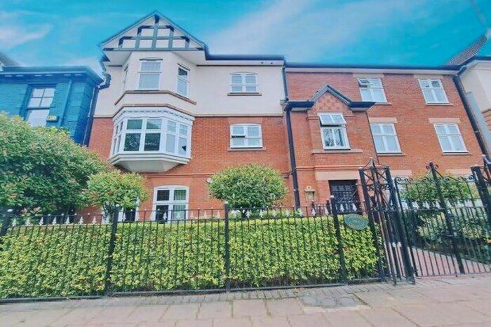 3 Bedroom Flat To Rent In Chapel Road, Alderley Edge, SK9