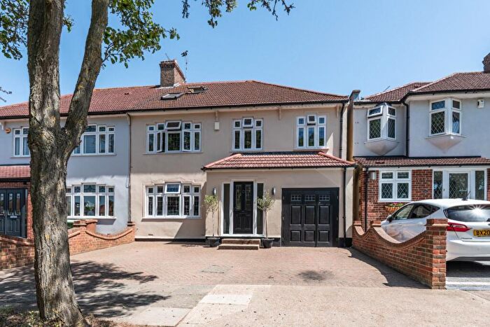 5 Bedroom Semi Detached House For Sale In Ranleigh Gardens, Bexleyheath, DA7
