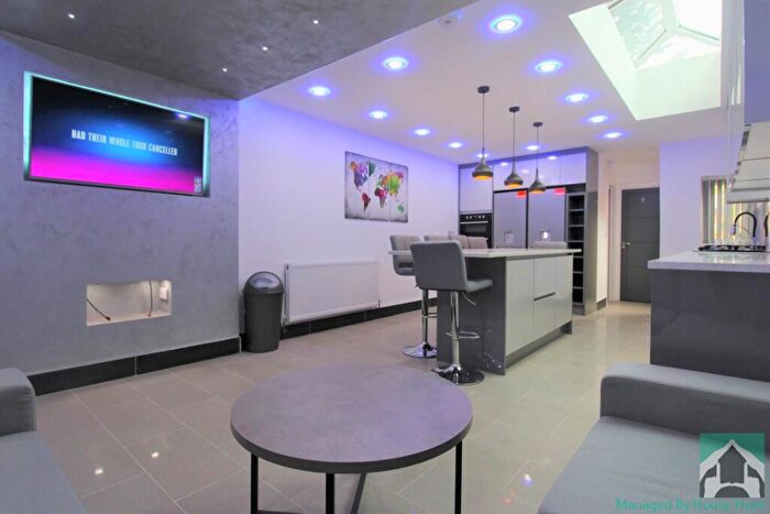 6 Bedroom Terraced House To Rent In Teignmouth Road, Birmingham, B29