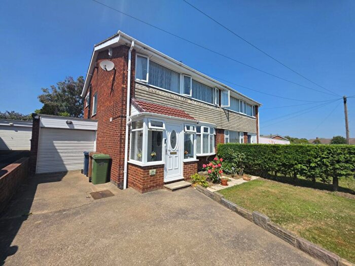 3 Bedroom Semi-Detached House For Sale In Sevenoaks Drive, Sunderland, Tyne And Wear, SR4
