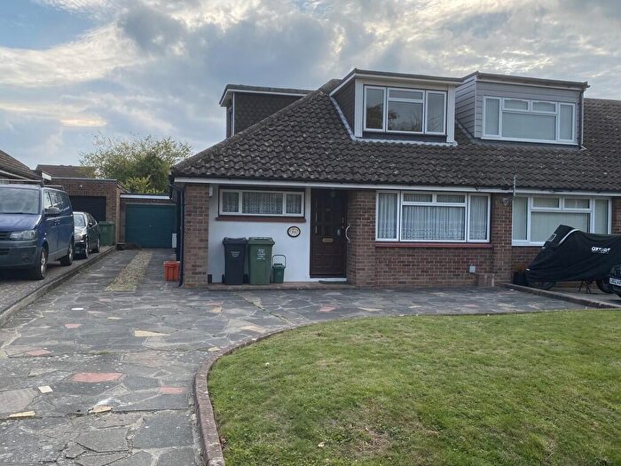 4 Bedroom Chalet To Rent In Mountnessing Road, Billericay, CM12