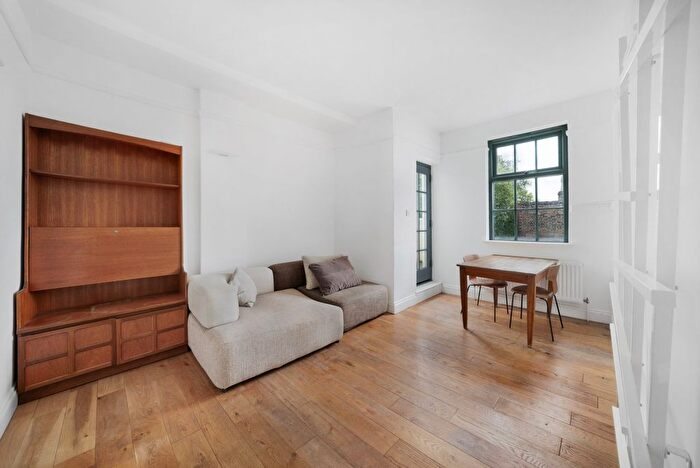 1 Bedroom Flat To Rent In Strand Building, Urswick Road, E9