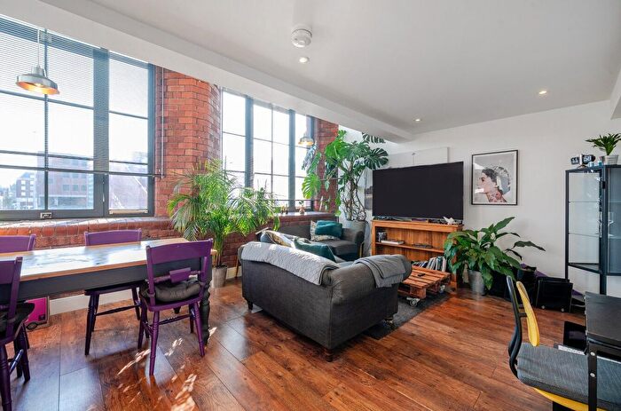 2 Bedroom Flat To Rent In Crispin Lofts, New York Road, Leeds, Yorkshire, LS2