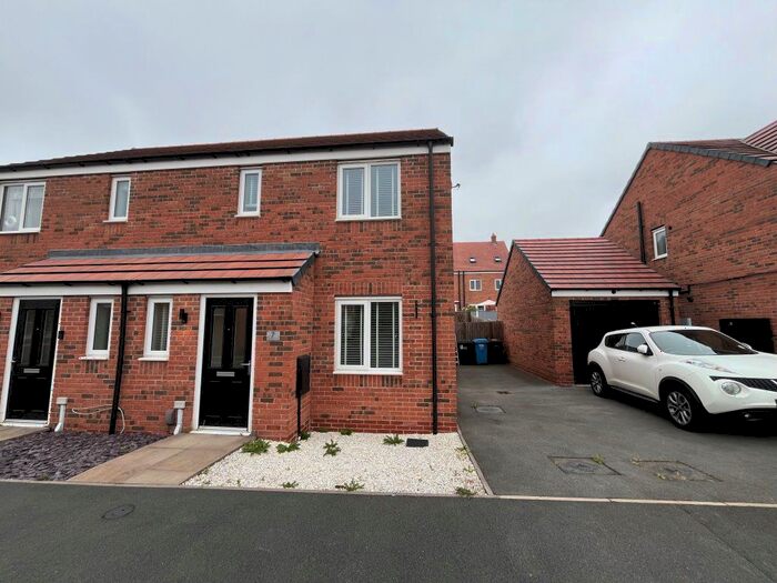 3 Bedroom Semi-Detached House To Rent In Pudding Plate Close, Ilkeston, DE7