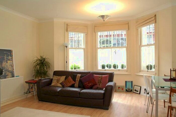 1 Bedroom Flat To Rent In Philbeach Gardens, Earls Court, London, SW5