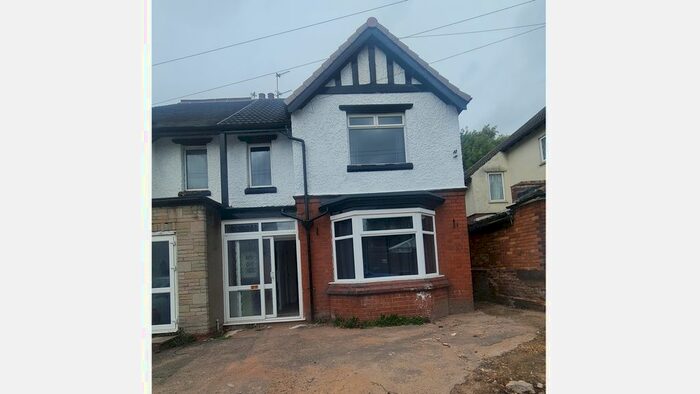 3 Bedroom Property To Rent In Thorneycroft Lane, Barnt Green, Wolverhampton, WV10