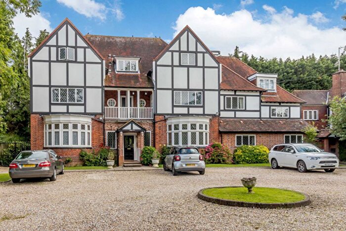 2 Bedroom Flat For Sale In Frithwood Avenue, Northwood, HA6
