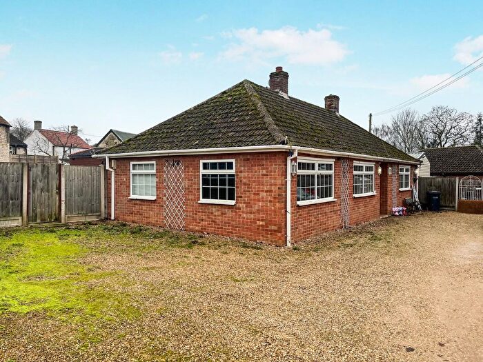 3 Bedroom Detached Bungalow For Sale In Hall Farm Drive, Methwold, IP26