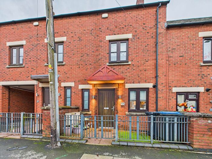 2 Bedroom Terraced House For Sale In New Street, Hinckley, LE10