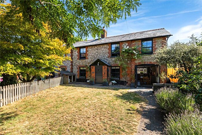 4 Bedroom Semi-Detached House For Sale In Dixons Lane, Broughton, Stockbridge, Hampshire, SO20