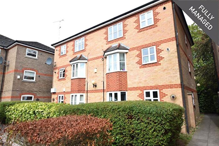 1 Bedroom Apartment To Rent In Vanbrugh Court, London Road, Reading, Berkshire, RG1