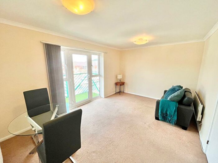 1 Bedroom Flat For Sale In Trawler Road, Maritime Quarter, Swansea, SA1