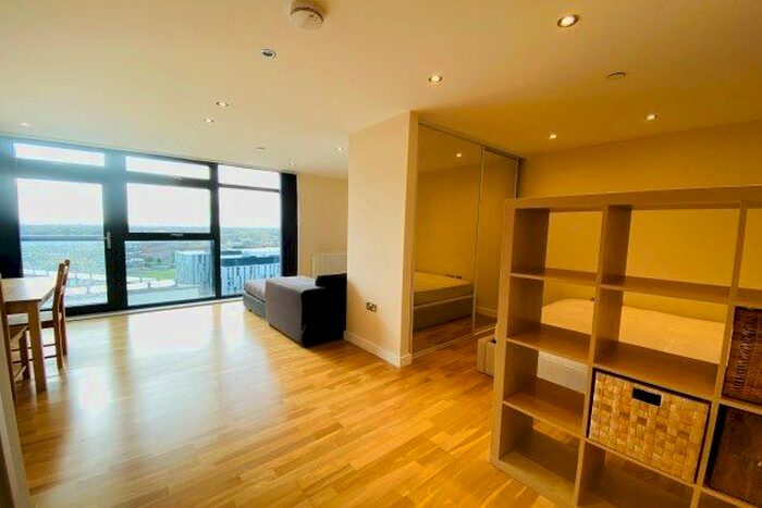 Studio To Rent In Pinnacle House, Enfield, EN1