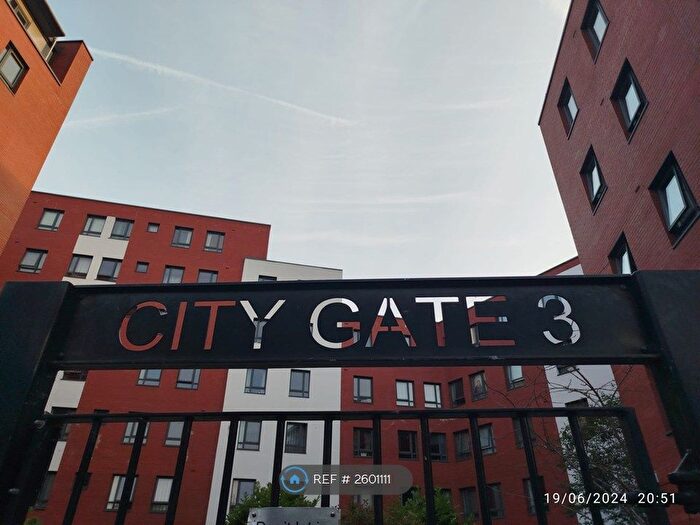 2 Bedroom Flat To Rent In Blantyre Street, Manchester, M15