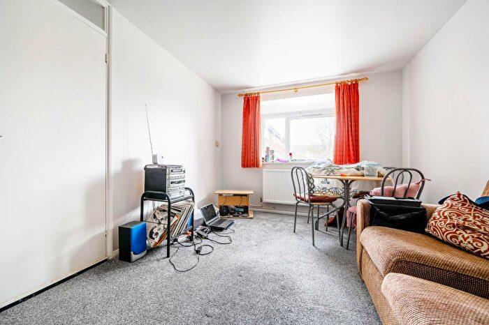 1 Bedroom Flat For Sale In East Barnet Village, Barnet, EN4