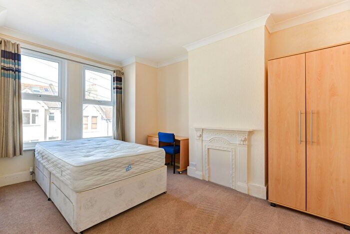 5 Bedroom Semi-Detached House To Rent In Brading Road, Brighton, BN2