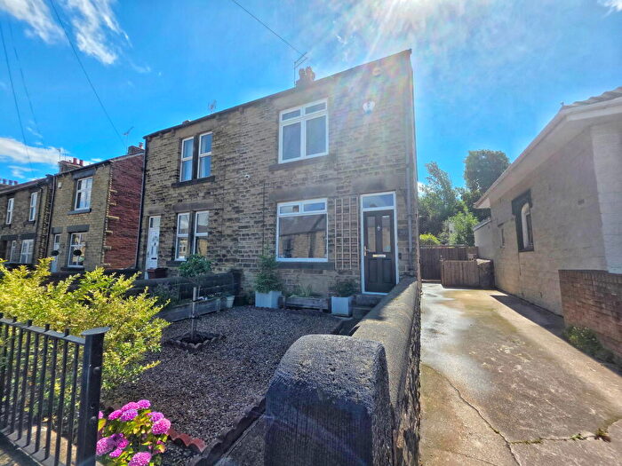 3 Bedroom Semi-Detached House For Sale In Doncaster Road, Barnsley, S70