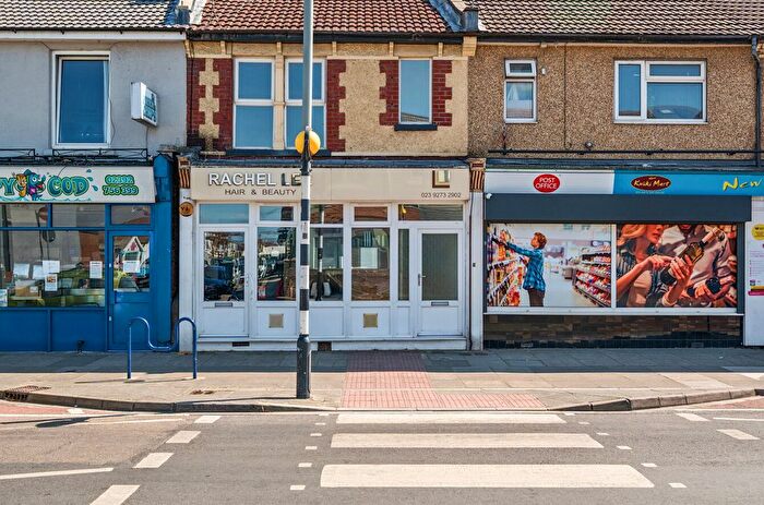 2 Bedroom Flat To Rent In Locksway Road Silver Sub, Southsea, PO4