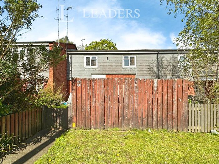 2 Bedroom Maisonette For Sale In Apollo Drive, Waterlooville, Hampshire, PO7