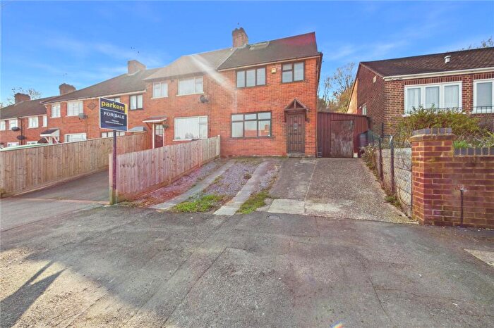 3 Bedroom End Of Terrace House For Sale In Thirlmere Avenue, Tilehurst, Reading, Berkshire, RG30