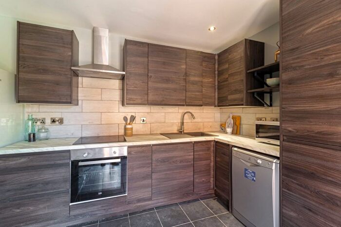 6 Bedroom Terraced House To Rent In Monks Road, Lincoln, LN2
