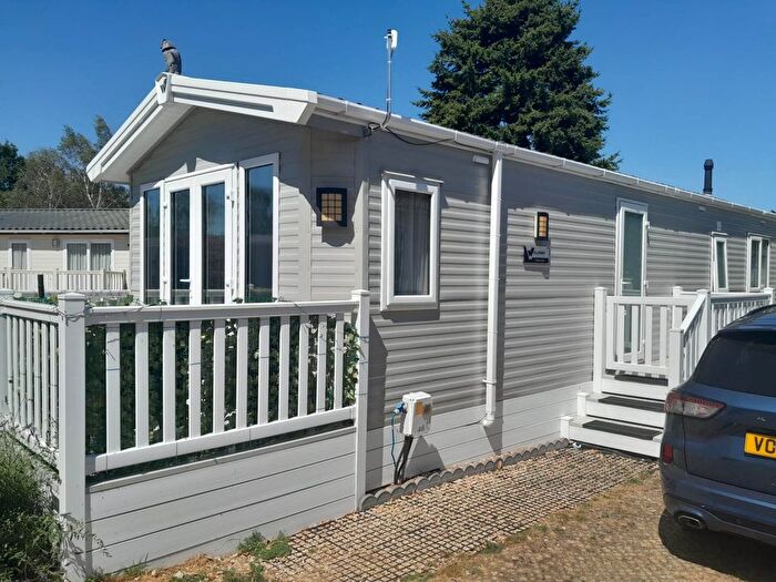 2 Bedroom Lodge For Sale In Tewkesbury, GL20