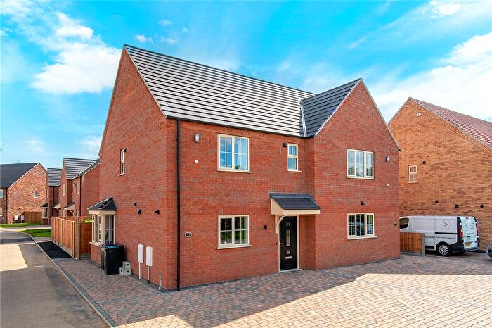 3 Bedroom Semi Detached House For Sale In Lincoln Road, Ruskington, Sleaford, Lincolnshire, NG34