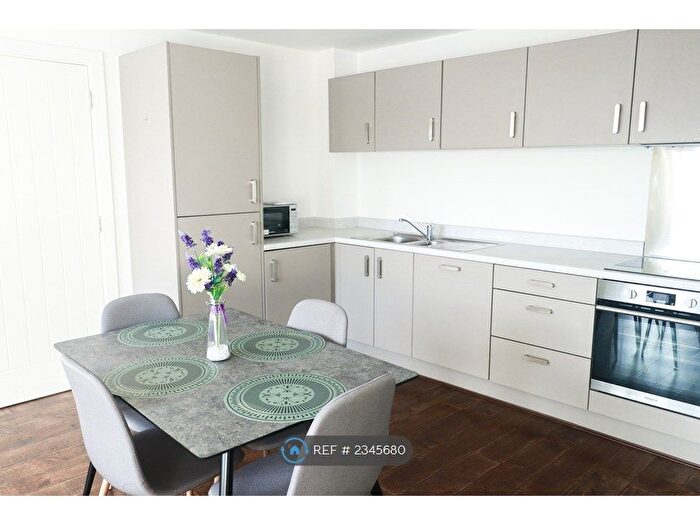 2 Bedroom Flat To Rent In Bridgewater Wharf, Droylsden, Manchester, M43