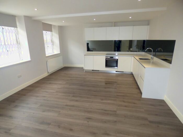 2 Bedroom Flat To Rent In Hassett Road, Hommerton, E9