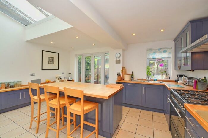 3 Bedroom Semi-Detached House To Rent In Blackheath Vale, London, SE3