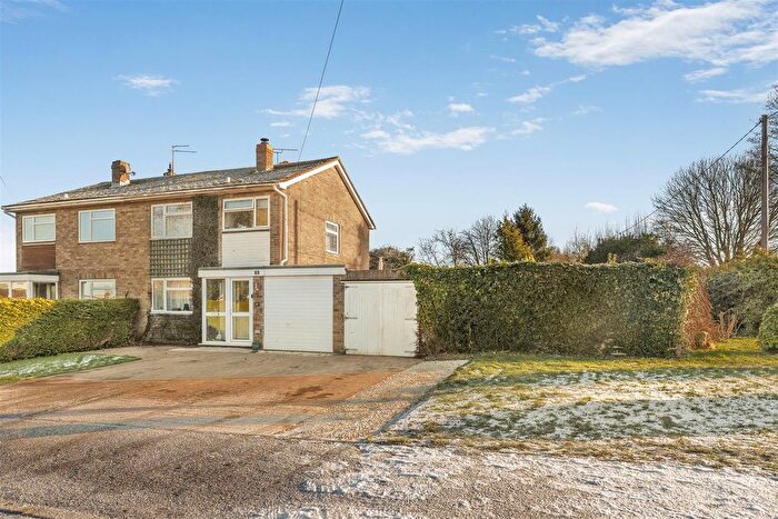 3 Bedroom Semi-Detached House For Sale In St. Johns Way, Hempton, Banbury, OX15