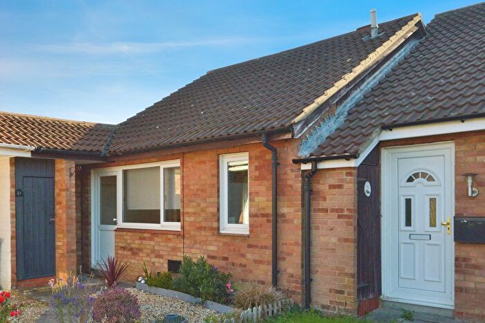 1 Bedroom Bungalow For Sale In Downland, Two Mile Ash, Milton Keynes, Buckinghamshire, MK8