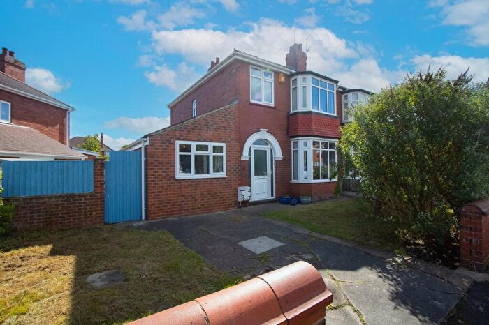3 Bedroom Semi-Detached House For Sale In Clifton Crescent, Wheatley Hills, Doncaster, DN2