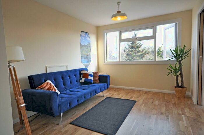 1 Bedroom Flat To Rent In Gerard Road, Barnes, SW13
