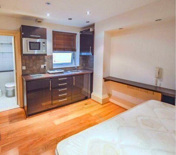 Studio To Rent In West End Lane, NW6